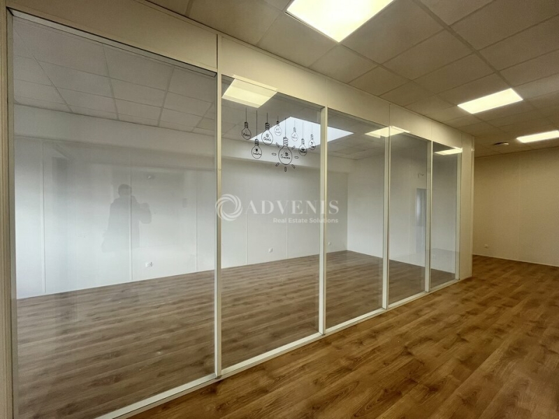 Location Bureaux VILLENEUVE LA GARENNE (92390) - Photo 5