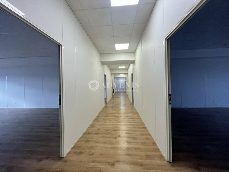 Location Bureaux VILLENEUVE LA GARENNE (92390) - Photo 9