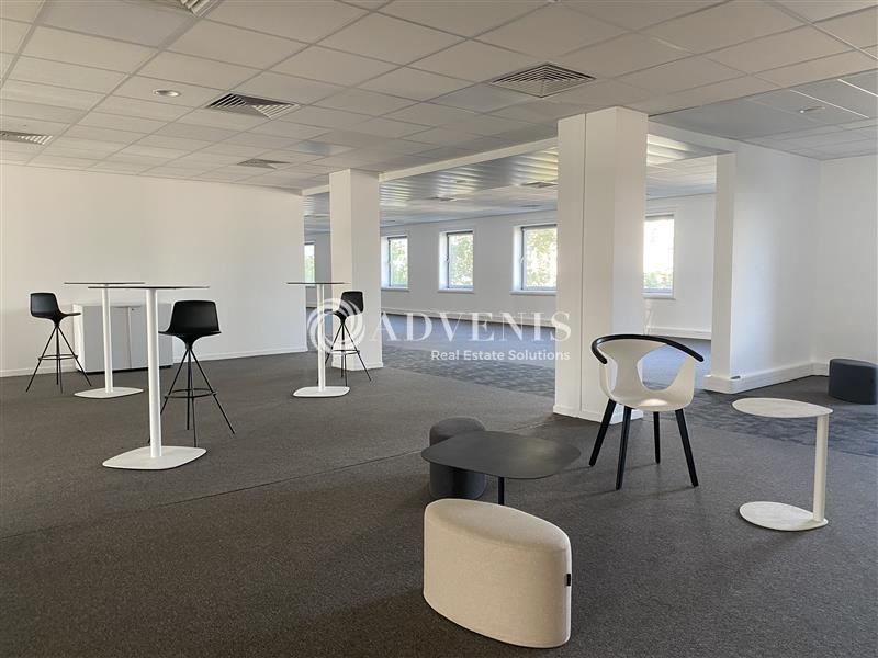 Location Bureaux COURBEVOIE (92400) - Photo 9