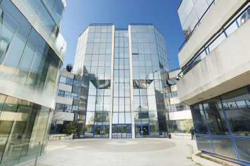 Location Bureaux SURESNES (92150) - Photo 1