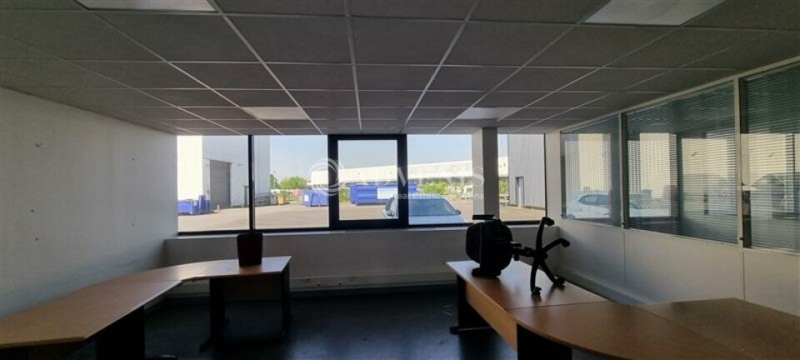Location Entrepôts LIBERCOURT (62820) - Photo 9
