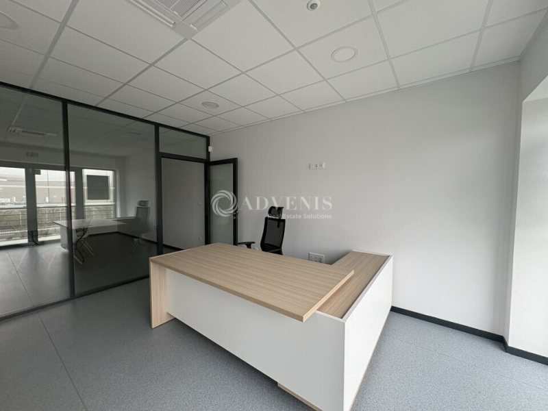 Location Bureaux ROUILLON (72700) - Photo 2