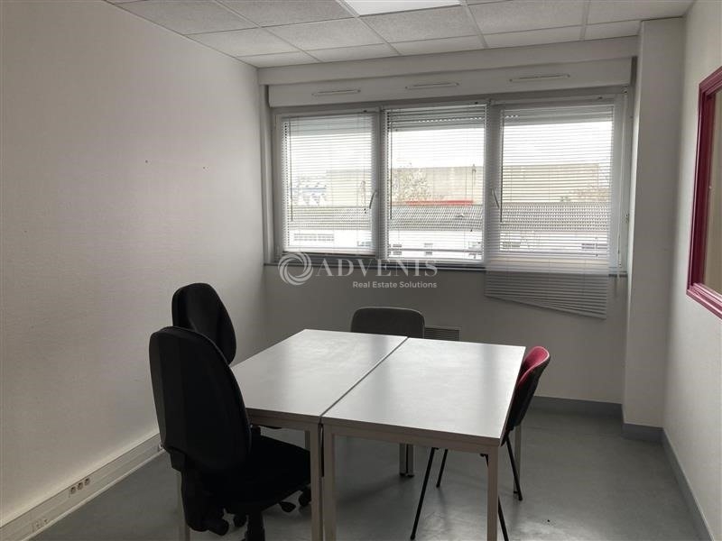 Location Bureaux LE MANS (72100) - Photo 2