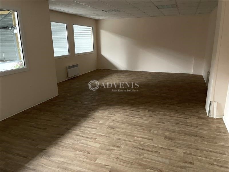 Location Activités Entrepôts SABLE SUR SARTHE (72300) - Photo 5