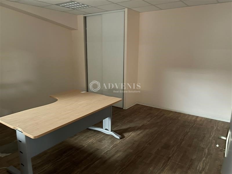 Location Activités Entrepôts SABLE SUR SARTHE (72300) - Photo 6