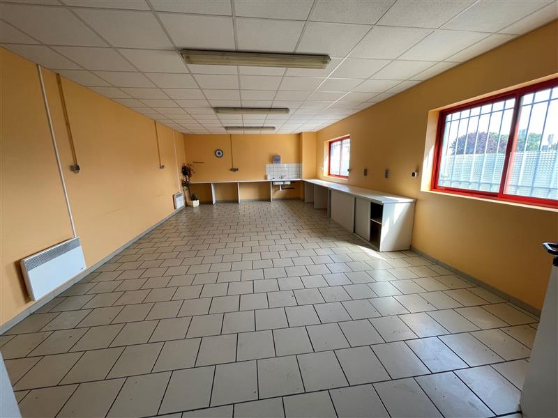 Location Activités Entrepôts SABLE SUR SARTHE (72300) - Photo 7