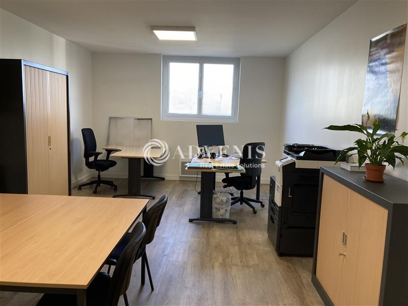 Vente Investisseur Activités Entrepôts LA CHAPELLE SAINT AUBIN (72650) - Photo 3