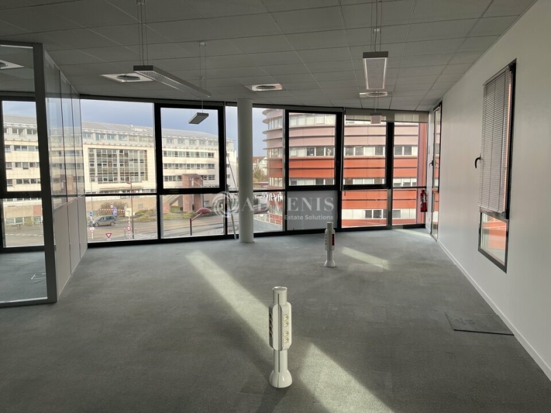 Location Bureaux LE MANS (72100) - Photo 2