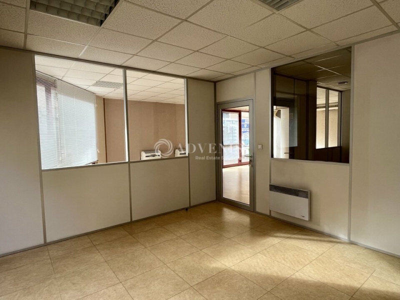 Location Bureaux LE MANS (72000) - Photo 2