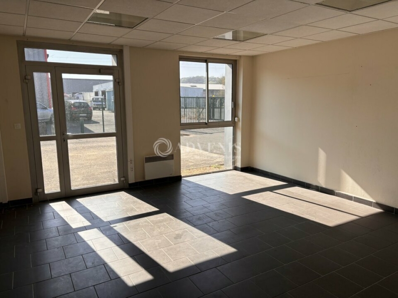 Vente Investisseur Activités Entrepôts LE MANS (72100) - Photo 3