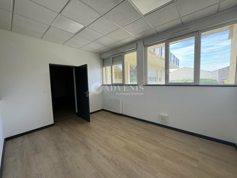 Location Bureaux LE MANS (72100) - Photo 3