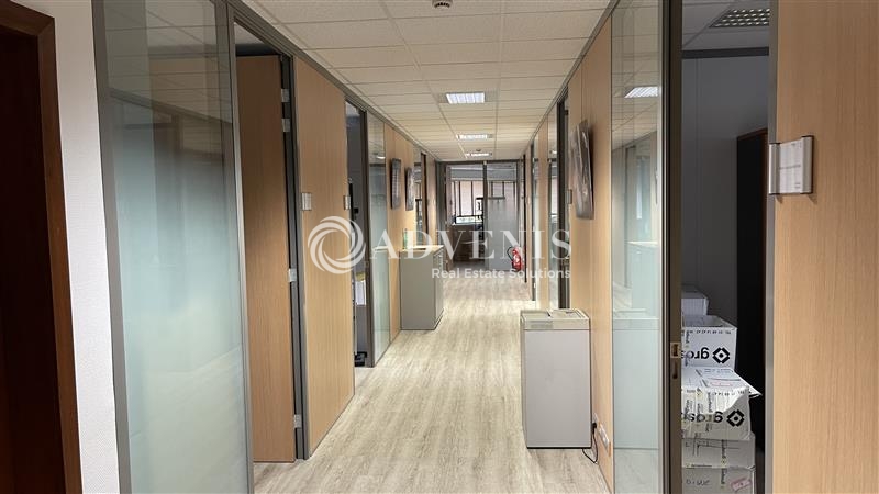 Location Bureaux CHAMPS SUR MARNE (77420) - Photo 2