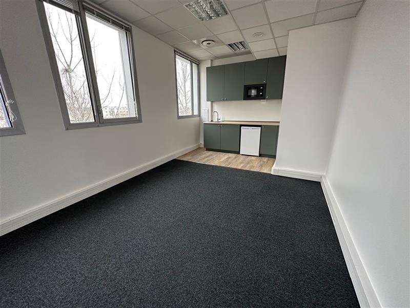 Location Bureaux CHAMPS SUR MARNE (77420) - Photo 6