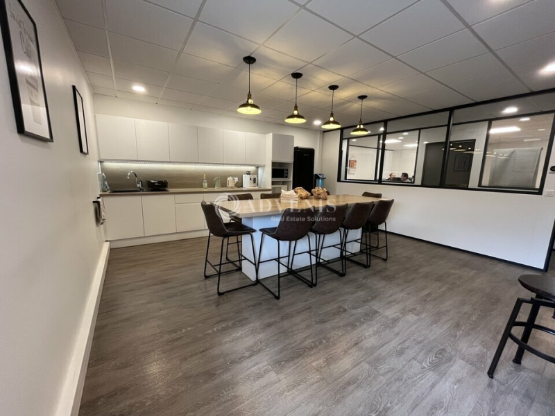 Vente Investisseur Bureaux CROISSY BEAUBOURG (77183) - Photo 1