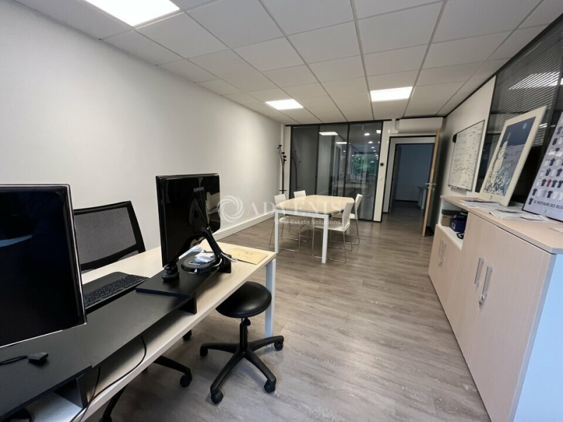 Vente Investisseur Bureaux CROISSY BEAUBOURG (77183) - Photo 14