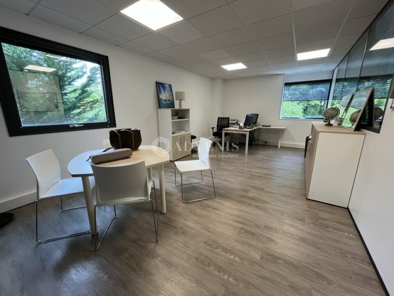 Vente Investisseur Bureaux CROISSY BEAUBOURG (77183) - Photo 2
