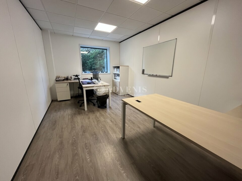Vente Investisseur Bureaux CROISSY BEAUBOURG (77183) - Photo 9