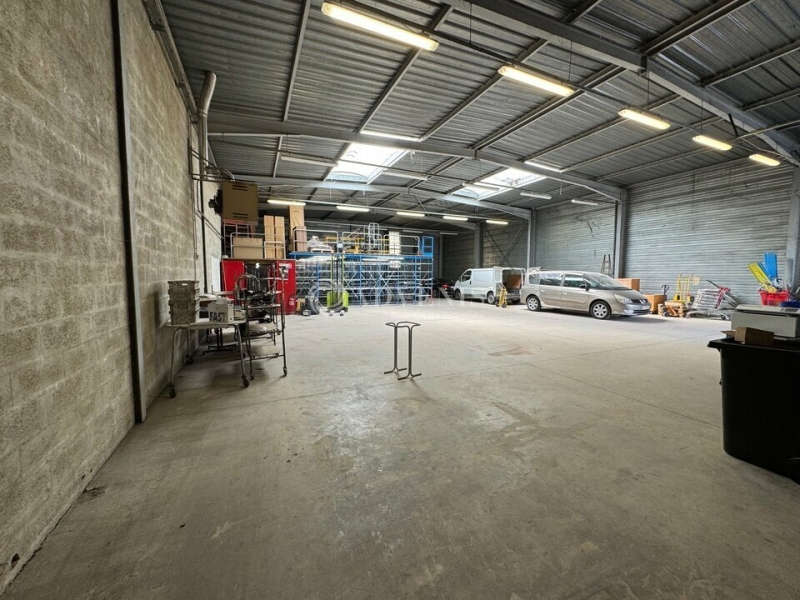 Vente Investisseur Activités Entrepôts CROISSY BEAUBOURG (77183) - Photo 2