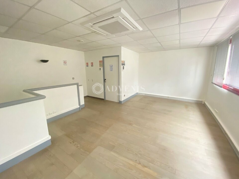 Location Activités Entrepôts ROISSY EN BRIE (77680) - Photo 7