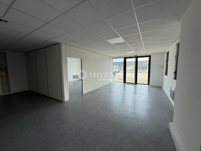 Location Bureaux SERVON (77170) - Photo 2