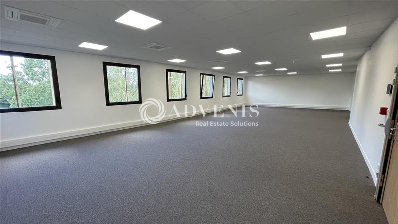 Vente Utilisateur Bureaux SERRIS (77700) - Photo 1