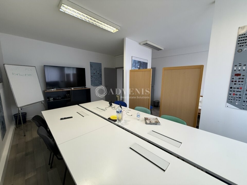 Vente Investisseur Bureaux NOISY LE GRAND (93160) - Photo 6