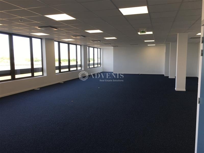 Location Bureaux CHESSY (77700) - Photo 2
