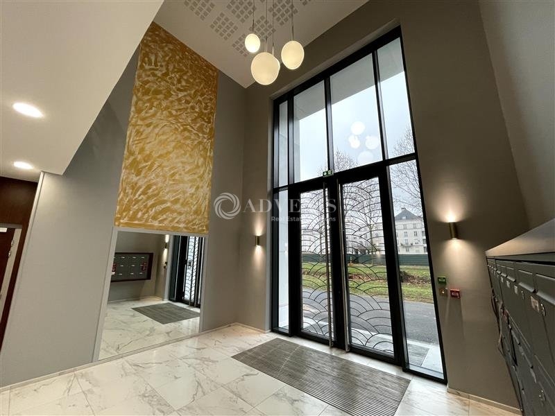 Location Bureaux CHESSY (77700) - Photo 4