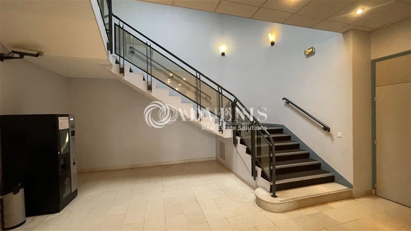 Vente Investisseur Bureaux EMERAINVILLE (77184) - Photo 8