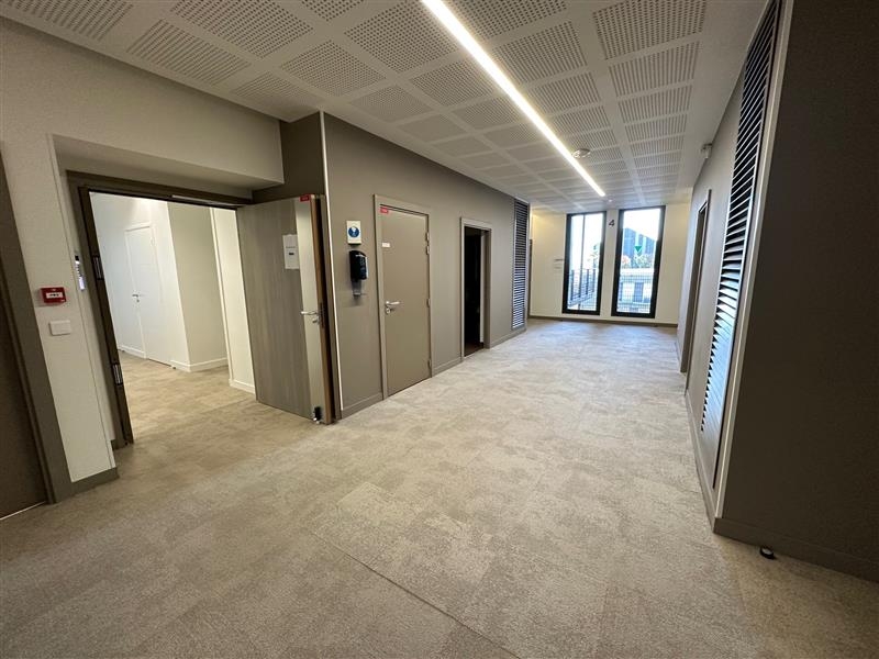 Location Bureaux MONTEVRAIN (77144) - Photo 9