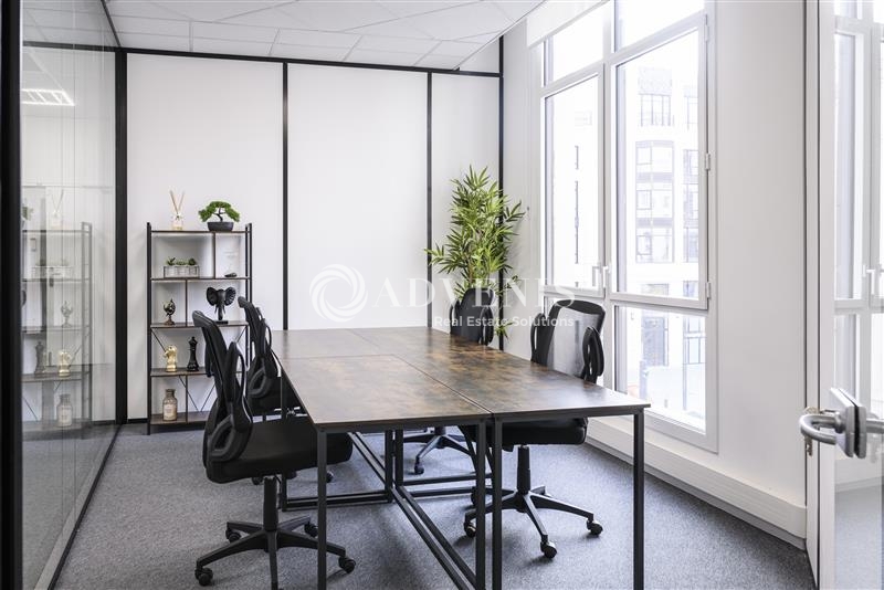 Location Bureaux CHESSY (77700) - Photo 2