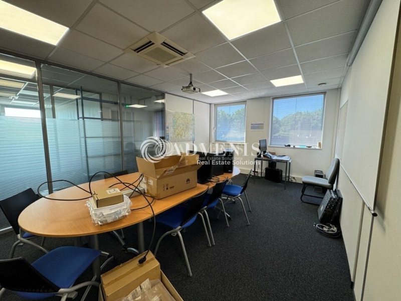 Location Bureaux CHAMPS-SUR-MARNE (77420) - Photo 1