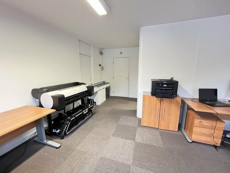 Vente Investisseur Bureaux CHAMPS SUR MARNE (77420) - Photo 5