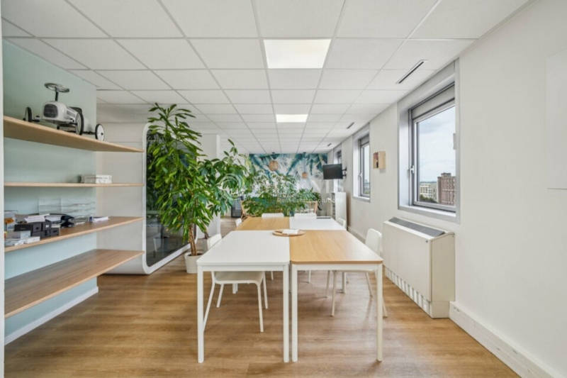 Vente Investisseur Bureaux NOISY LE GRAND (93160) - Photo 11