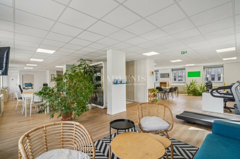 Vente Investisseur Bureaux NOISY LE GRAND (93160) - Photo 2