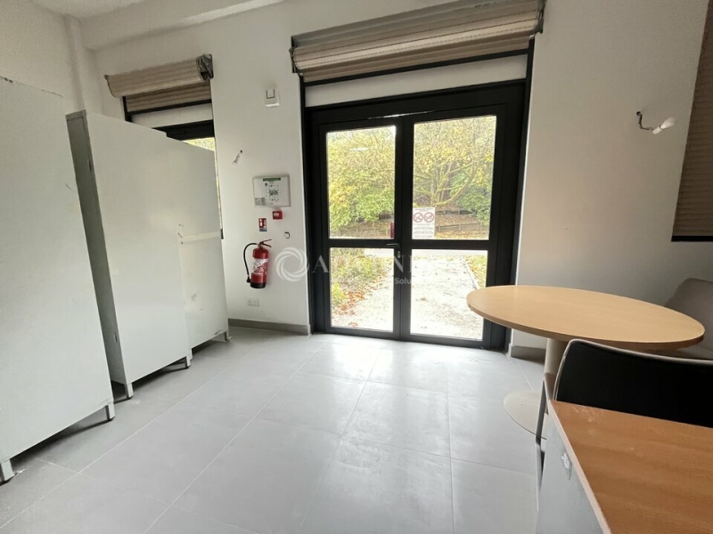 Location Bureaux CHAMPS SUR MARNE (77420) - Photo 2