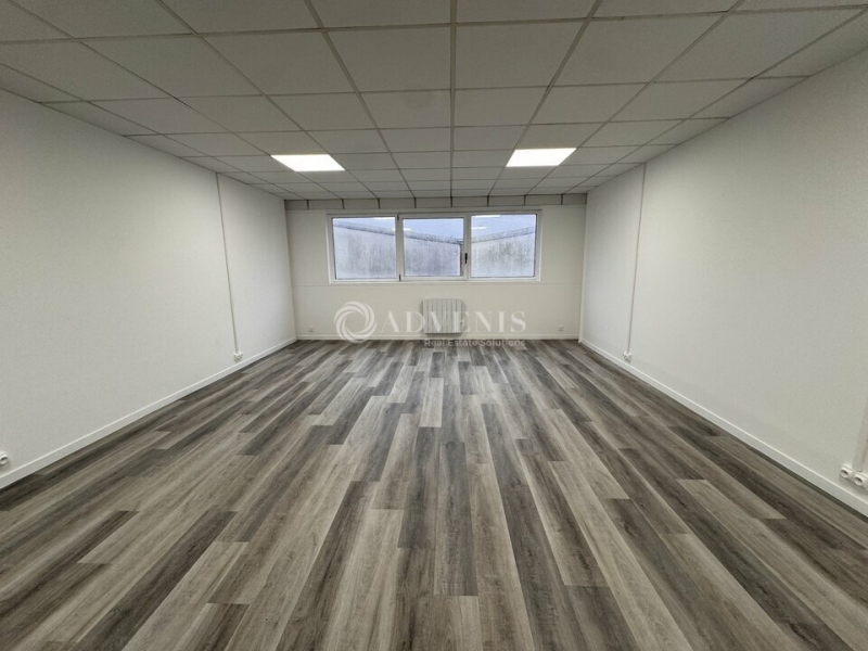 Location Bureaux OZOIR LA FERRIERE (77330) - Photo 4