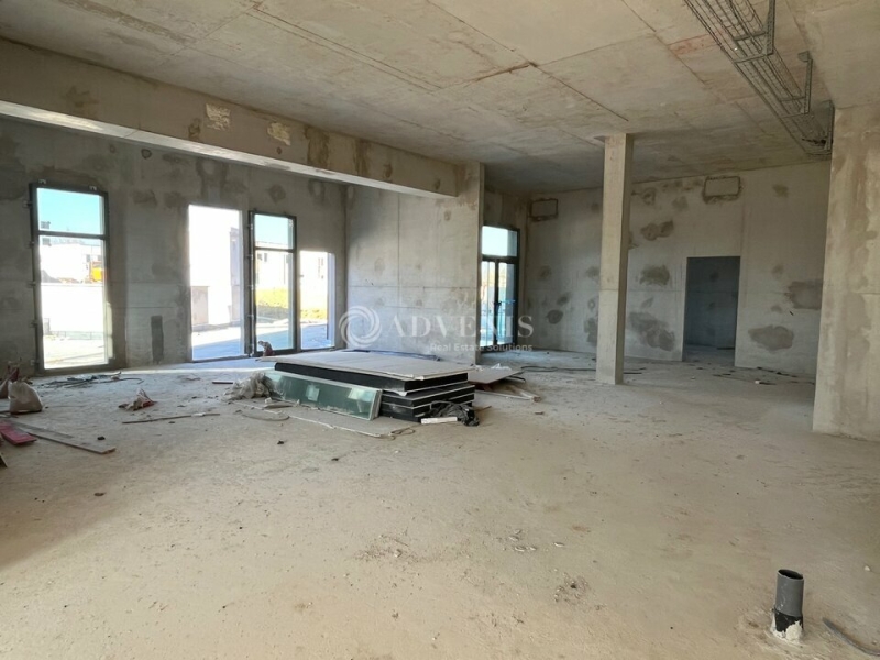 Vente Investisseur Commerces SERRIS (77700) - Photo 1