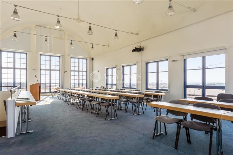 Location Bureaux CHESSY (77700) - Photo 1