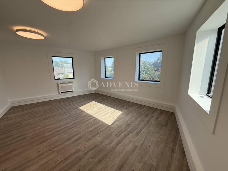Location Bureaux CHAMPS SUR MARNE (77420) - Photo 2
