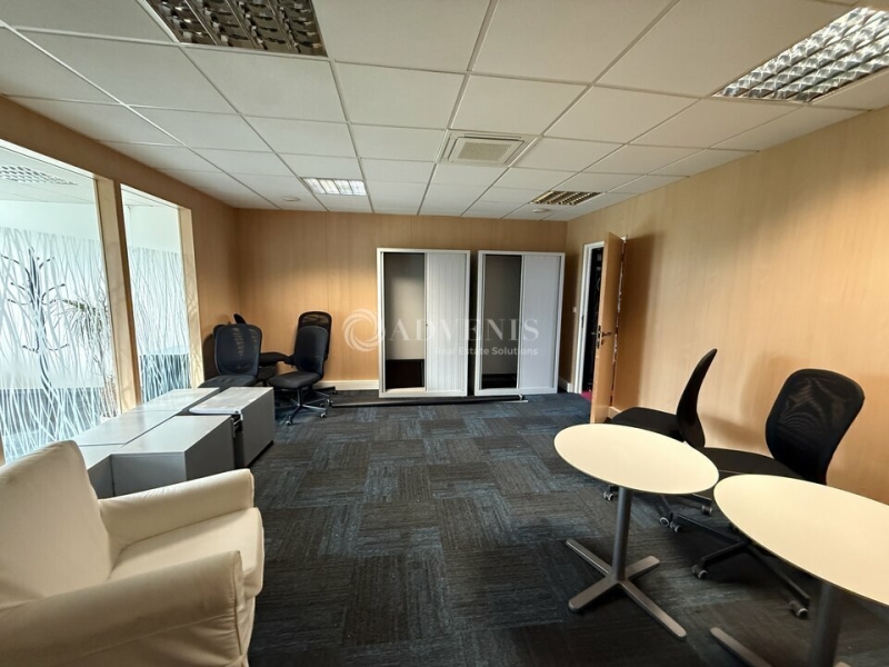 Location Bureaux MAGNY LE HONGRE (77700) - Photo 7