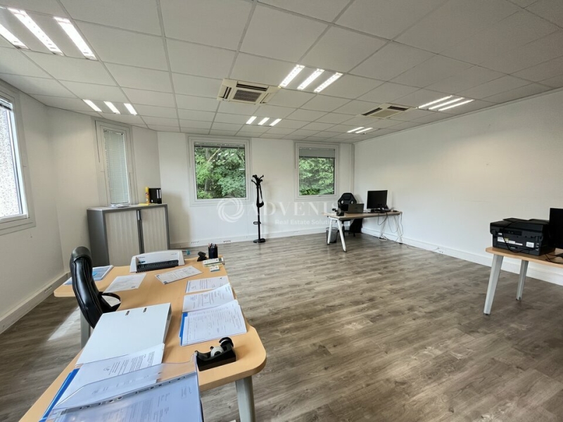 Location Bureaux TREMBLAY EN FRANCE (93290) - Photo 2