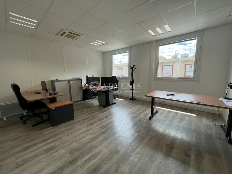 Location Bureaux TREMBLAY EN FRANCE (93290) - Photo 4