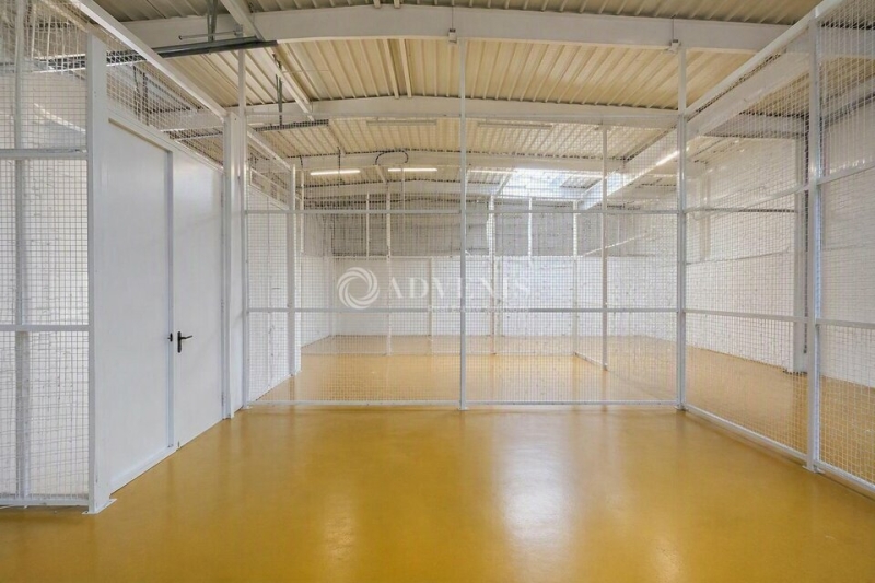 Location Activités Entrepôts ROISSY EN FRANCE (95700) - Photo 1