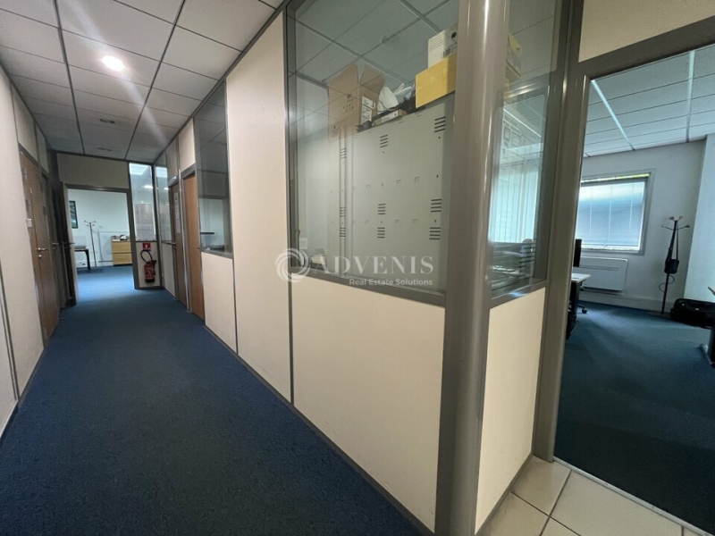 Location Activités Entrepôts ROISSY EN FRANCE (95700) - Photo 9