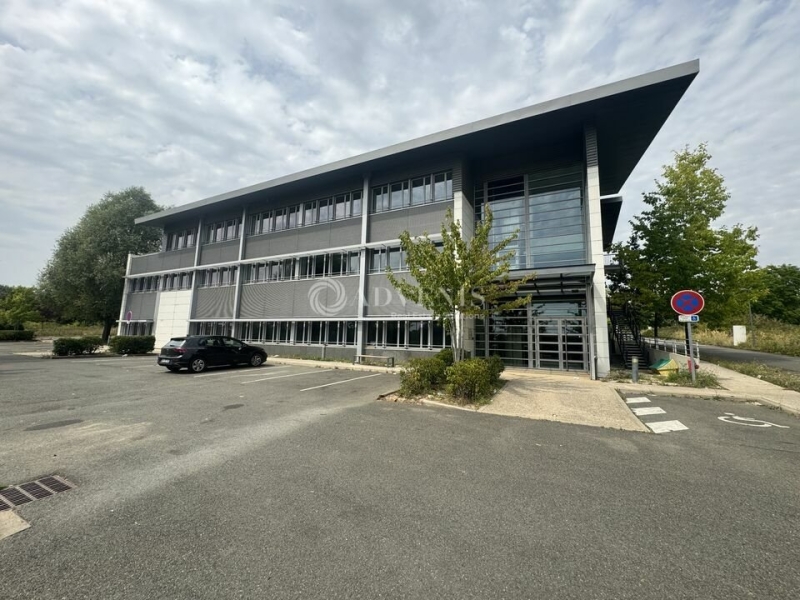 Location Bureaux et activités légères ROISSY EN FRANCE (95700) - Photo 1
