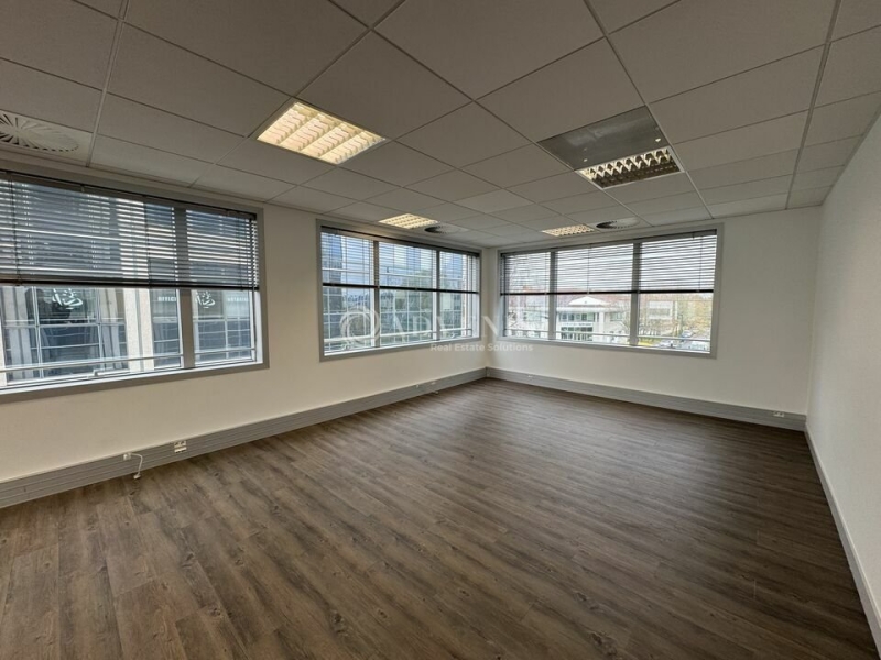 Location Bureaux VILLEPINTE (93420) - Photo 1