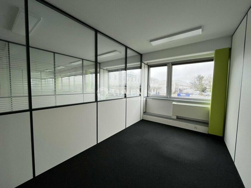 Location Bureaux TREMBLAY EN FRANCE (93290) - Photo 8