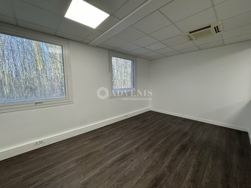 Location Bureaux TREMBLAY EN FRANCE (93290) - Photo 8