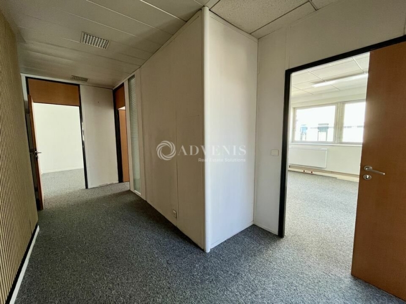 Location Bureaux TREMBLAY EN FRANCE (93290) - Photo 8